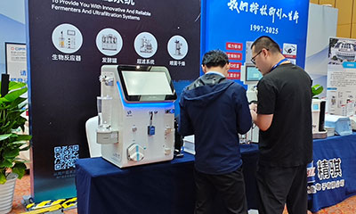 九一麻豆蜜臀團隊與客戶交流 九一麻豆蜜臀團隊與客戶交流